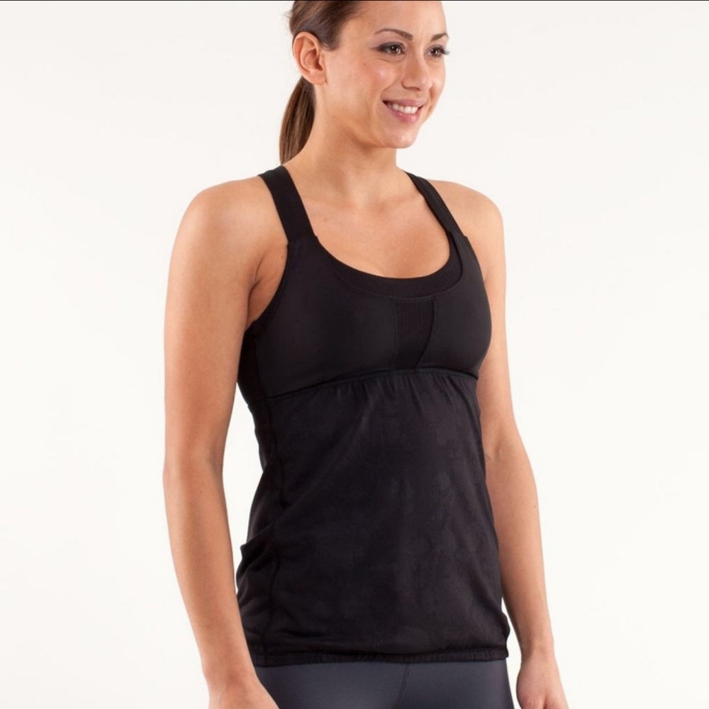 Lululemon black running and yoga tank size 6